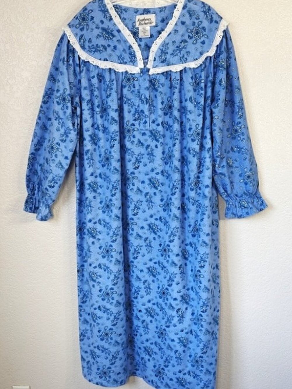 Anthony Richards XL Flannel Nightgown Blue Floral Eyelet Lace 1/4 Botton Down